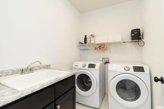 $675,000 | 11310 North Copper Creek Point, Dunlap, IL 61525