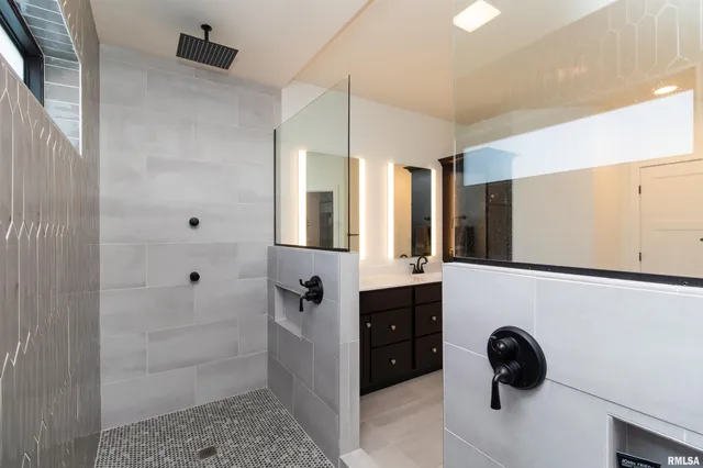 $675,000 | 11310 North Copper Creek Point, Dunlap, IL 61525