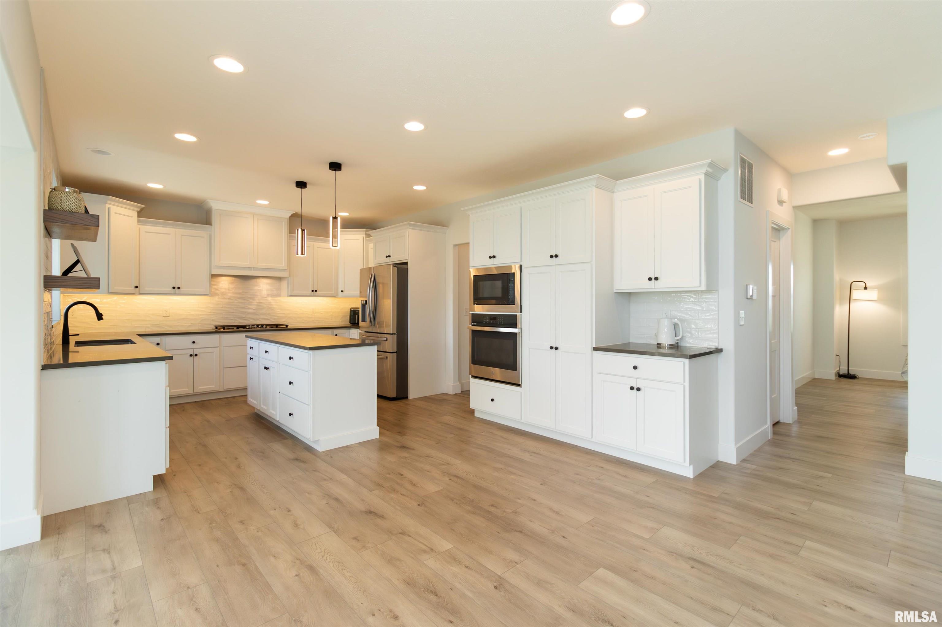 11310 North Copper Creek Point Dunlap, IL 61525 - Photo 7 of 85