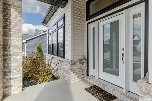 $675,000 | 11310 North Copper Creek Point, Dunlap, IL 61525