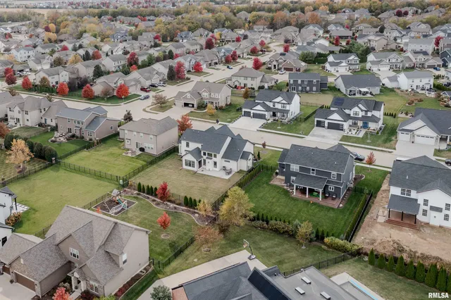 $675,000 | 11310 North Copper Creek Point, Dunlap, IL 61525