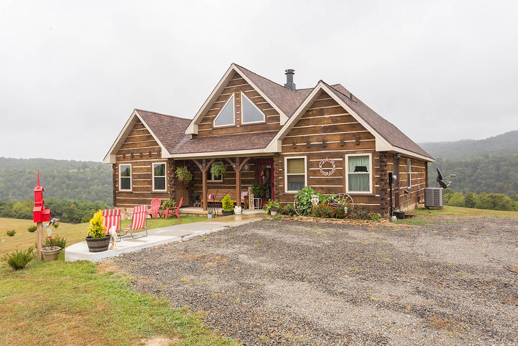 221 River Ridge Drive Max Meadows, VA 24360 - Photo 3 of 42 DGA_3984