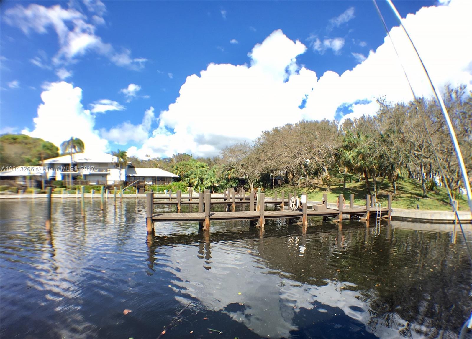 608 Boca Marina Court, Unit 608 Boca Raton, FL 33487 - Photo 18 of 20 GUEST/COMMUNITY BOAT DOCK