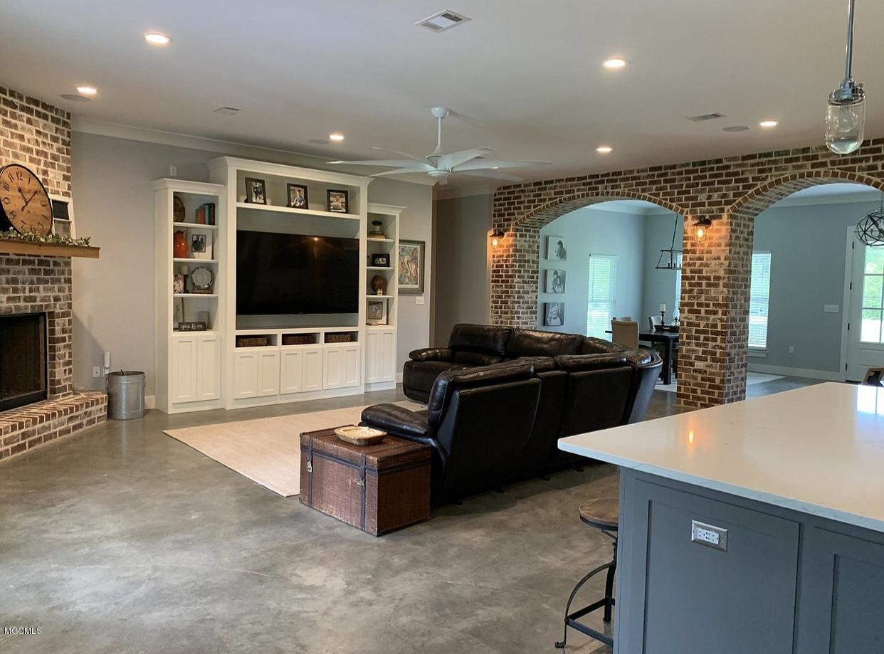 17451 South Carr Bridge Road Biloxi, MS 39532 - Photo 2 of 20 Living Room