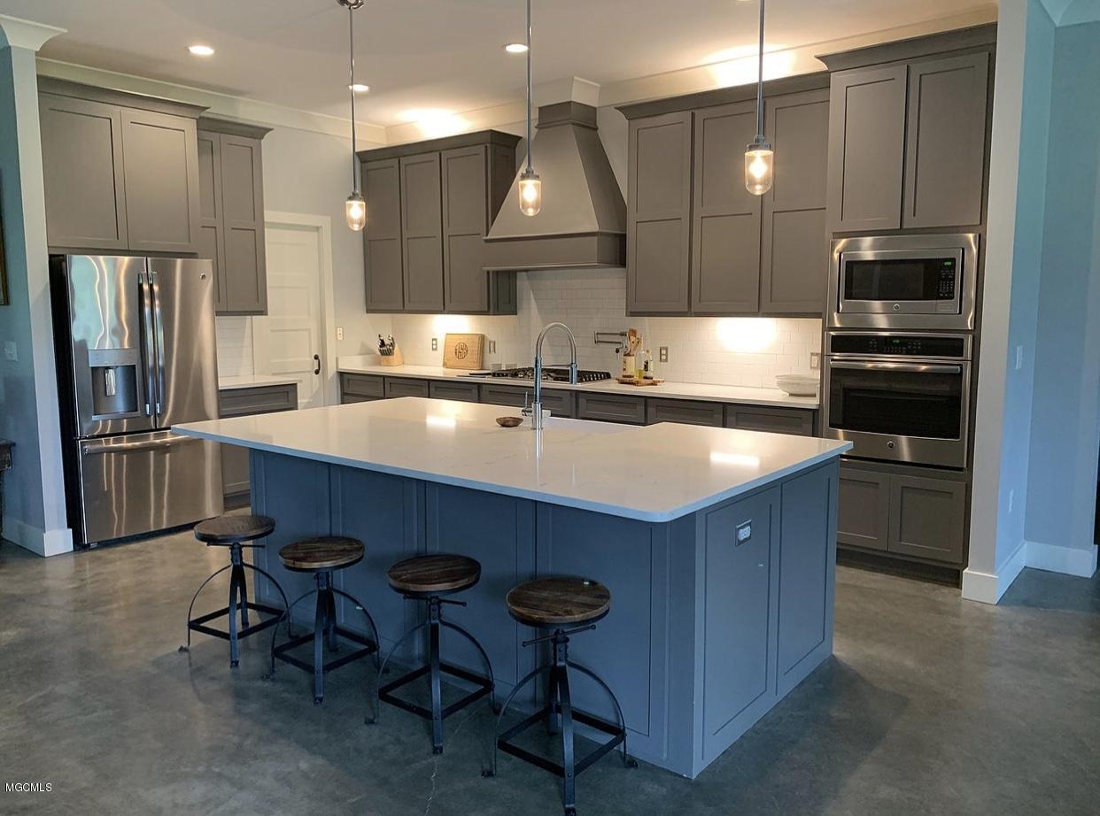 17451 South Carr Bridge Road Biloxi, MS 39532 - Photo 6 of 20 Kitchen