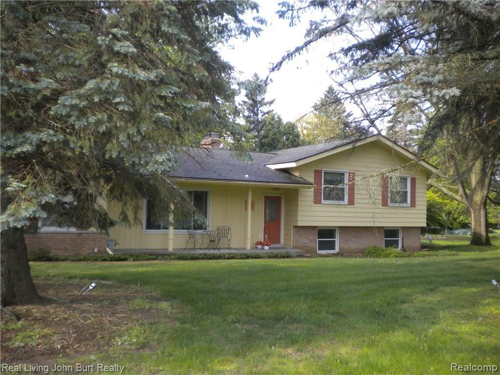 66 Randolph Road Rochester Hills, MI 48309 - Photo 1 of 30