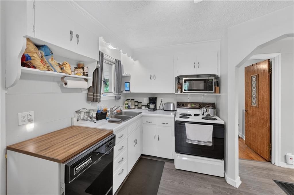 133 Lower Hayes Road Kittanning, PA 16201 - Photo 42 of 48 income property kitchen