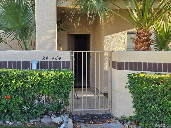 $2,100 | 28464 Taos Court, Cathedral City, CA 92234