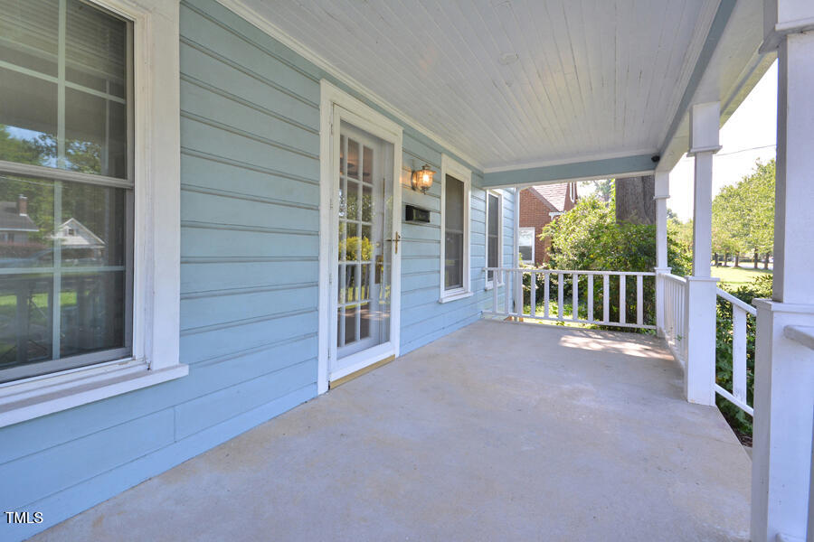 715 North Main Street Graham, NC 27253 - Photo 2 of 37 2- Front porch L