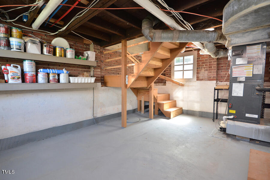 715 North Main Street Graham, NC 27253 - Photo 34 of 37 35-Bsmnt