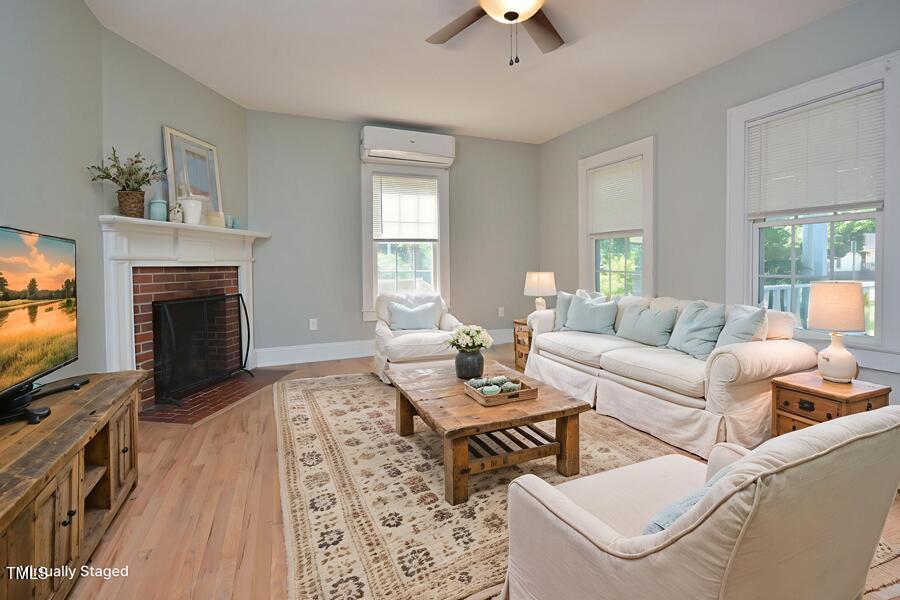 715 North Main Street Graham, NC 27253 - Photo 4 of 37 4- Liv Rm staged