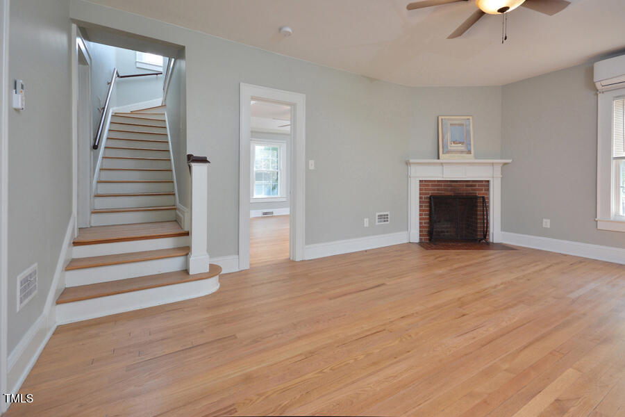 715 North Main Street Graham, NC 27253 - Photo 6 of 37 6- Liv Rm FP