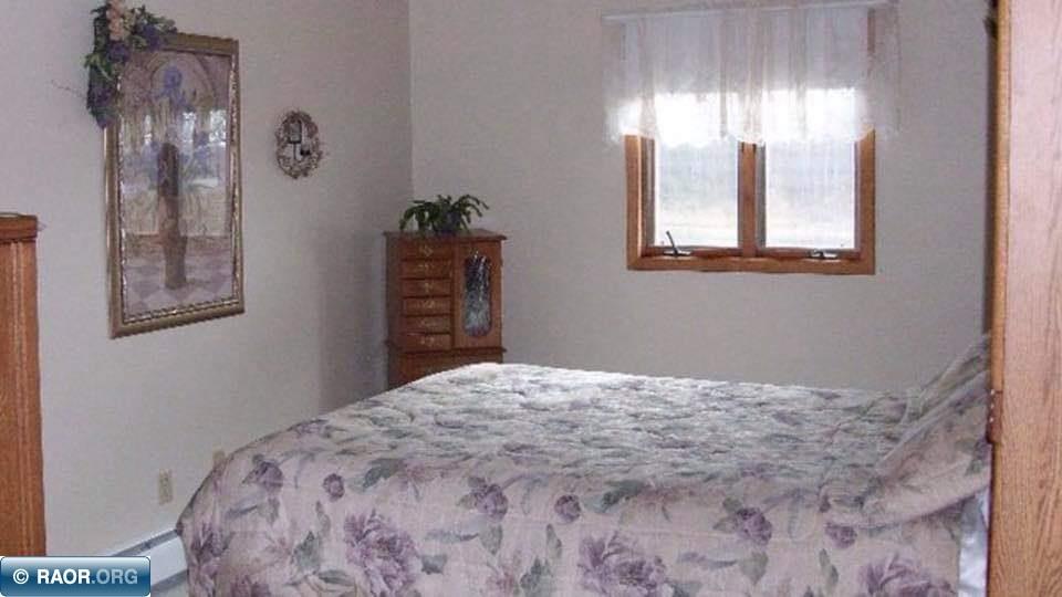 700 North Broadway Gilbert, MN 55741 - Photo 7 of 13