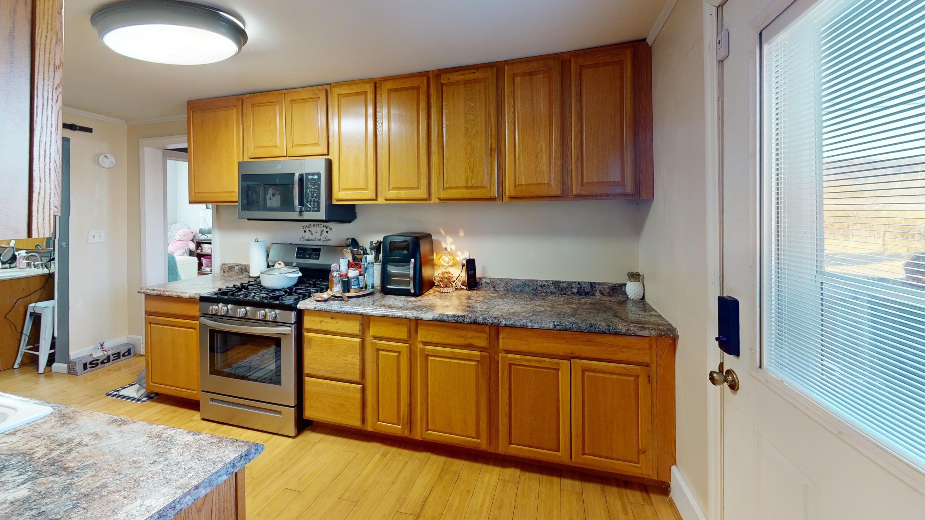 24278 Rhea County Highway Spring City, TN 37381 - Photo 6 of 22 6-Kitchen 1