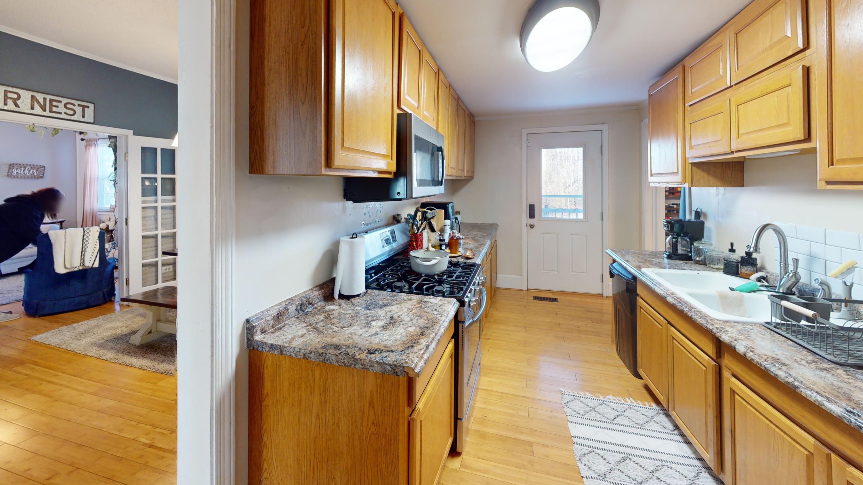 24278 Rhea County Highway Spring City, TN 37381 - Photo 7 of 22 7-Kitchen 2