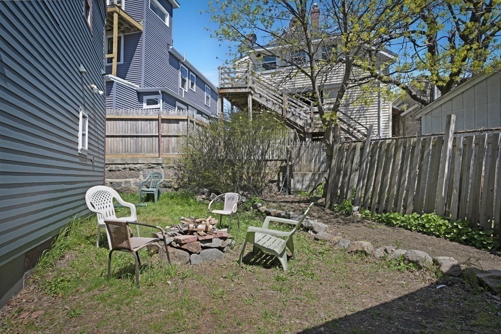 14 R Spring Street, Unit 2 Gloucester, MA 01930 - Photo 17 of 20 Gallery Image 17
