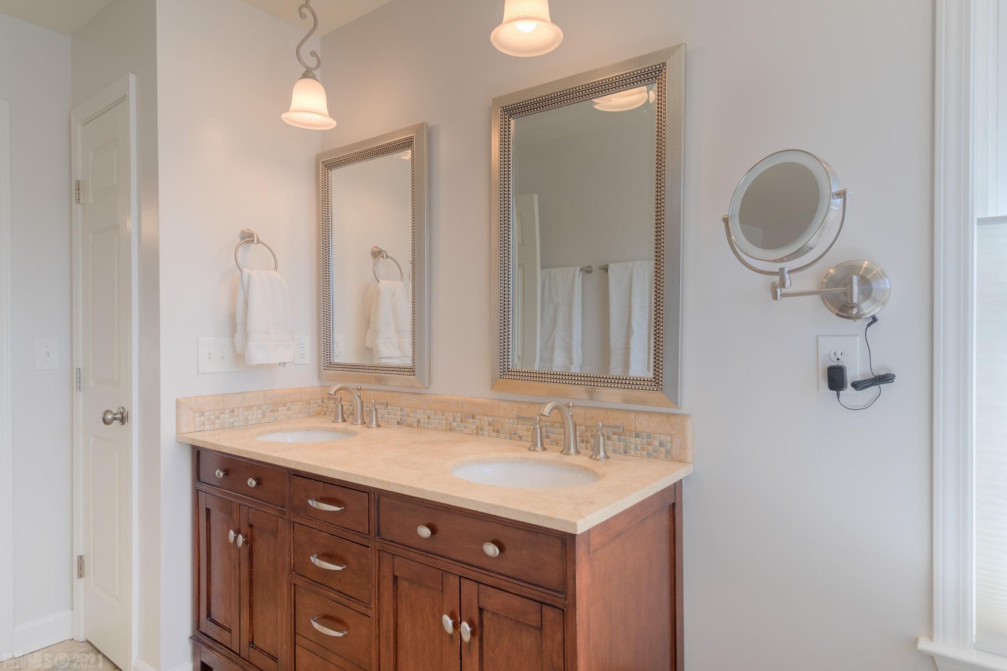 1050 Green Ridge Road Christiansburg, VA 24073 - Photo 32 of 42 Gallery Image 32