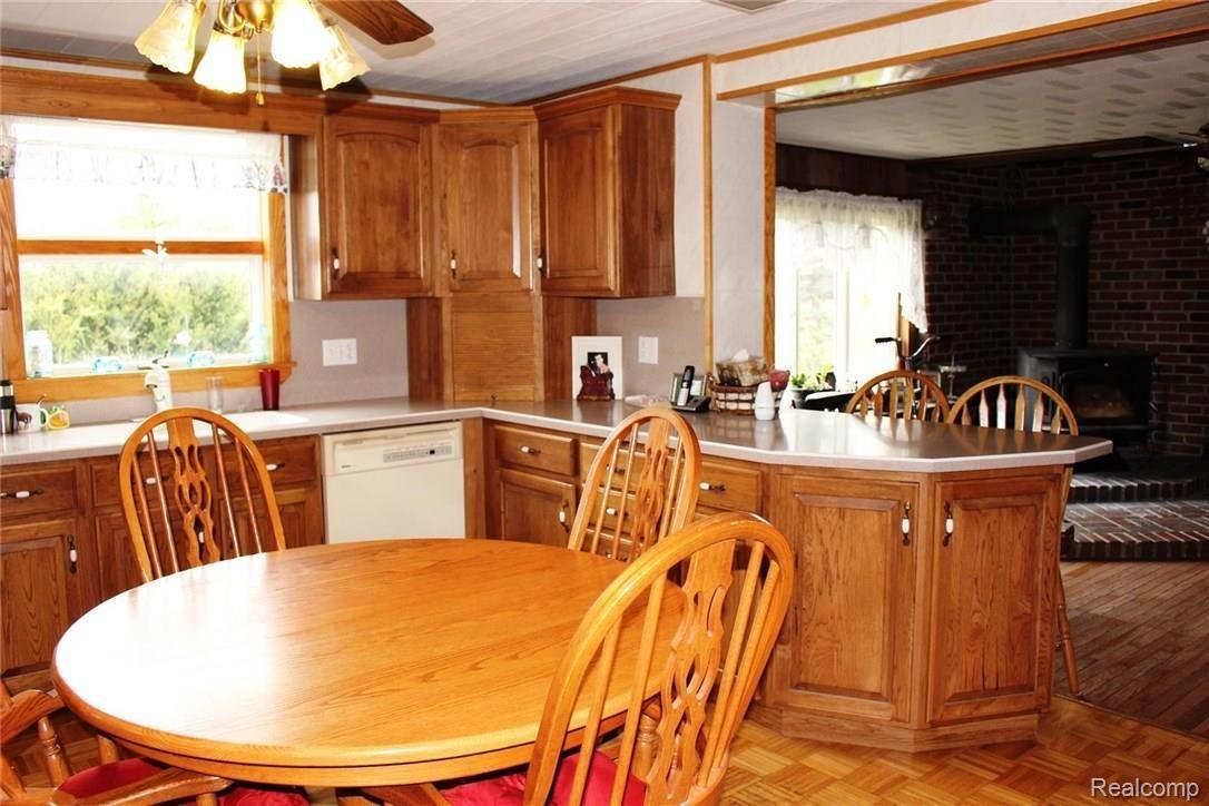 1656 Yensch Road Dundee, MI 48131 - Photo 4 of 25 20Kitchen.JPG