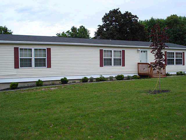 512 Plank Road Penfield, NY 14580 - Photo 1 of 1 Exterior Front