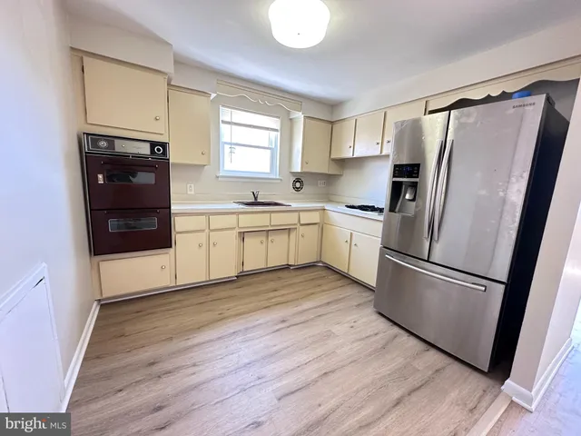 $1,700 | 2343 Hoffnagle Street, Philadelphia, PA 19152