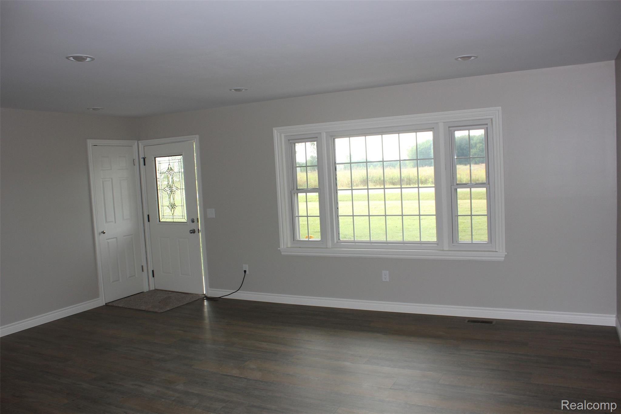 7170 West Hayner Road Fowlerville, MI 48836 - Photo 2 of 24 IMG_6573.JPG