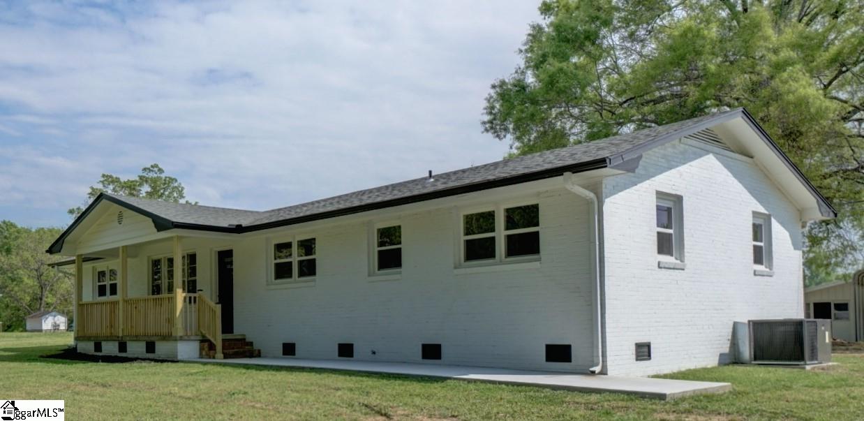 412 Woodville Road Pelzer, SC 29669 - Photo 2 of 21