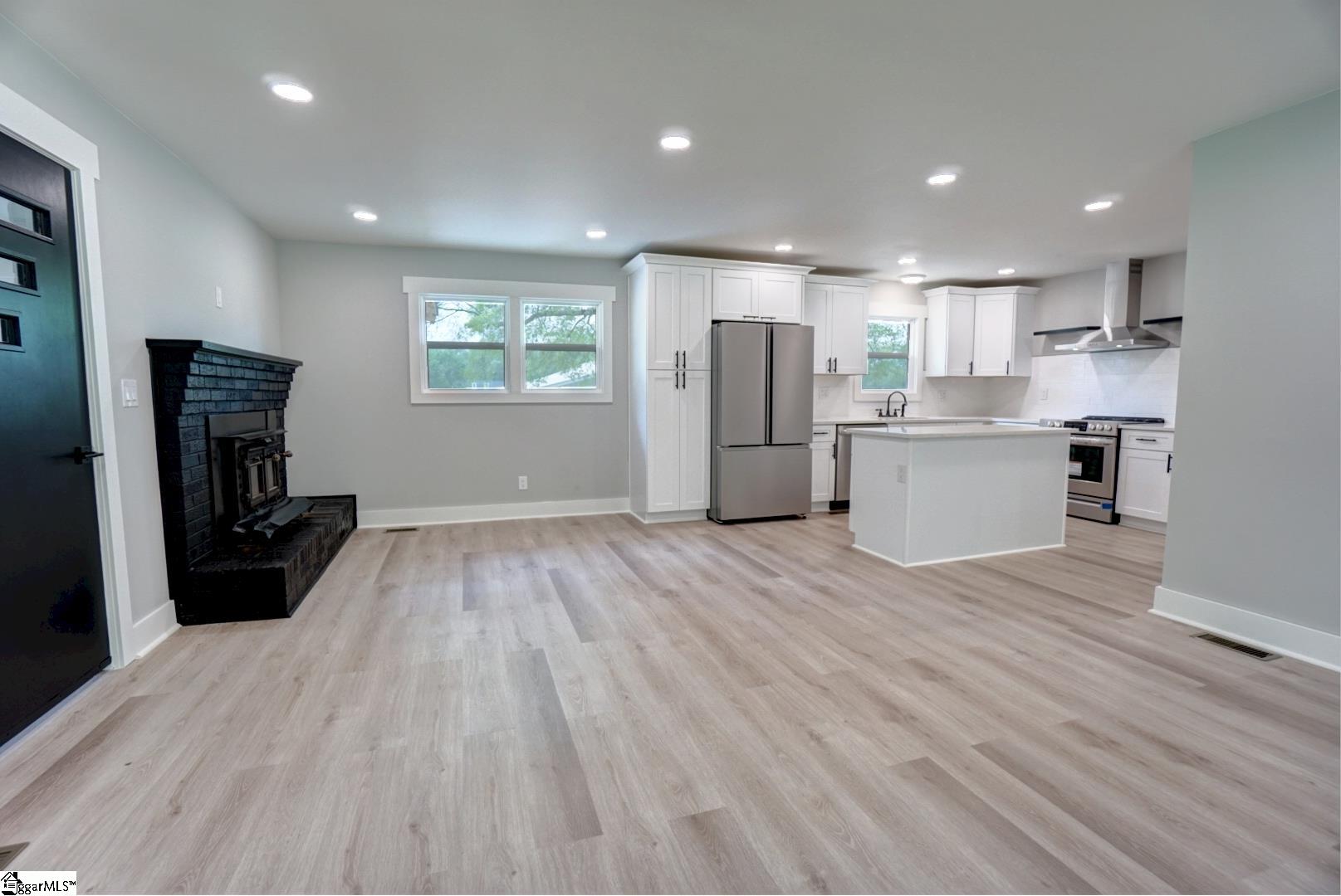 412 Woodville Road Pelzer, SC 29669 - Photo 5 of 21