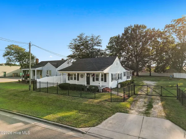 $220,000 | 112 Leslie Newsome Avenue, Whiteville, NC 28472
