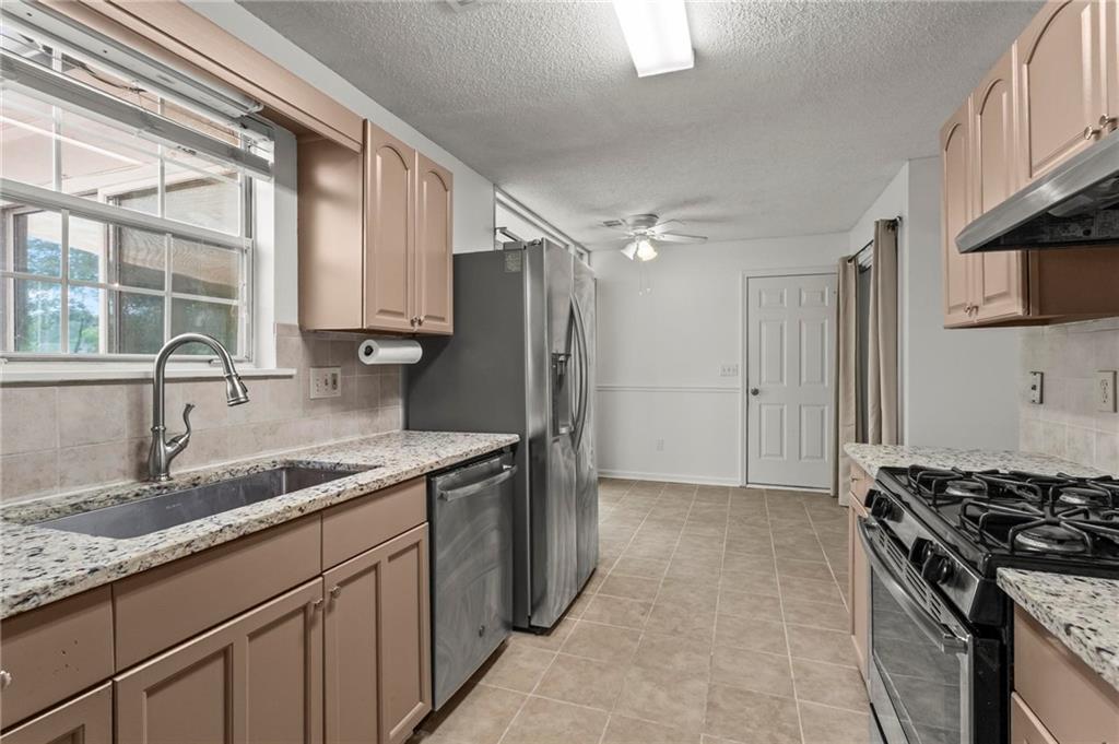 4542 Peppermill Place Acworth, GA 30101 - Photo 11 of 30