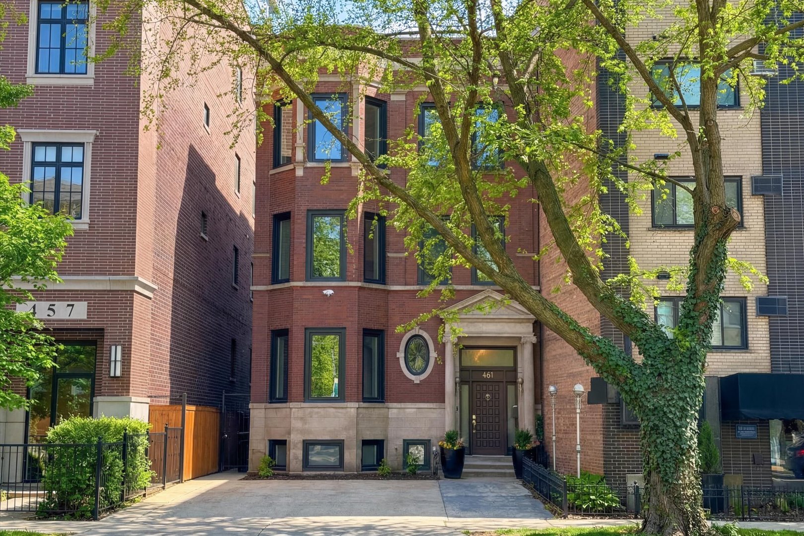 461 West Melrose Street Chicago, IL 60657 - Photo 1 of 83