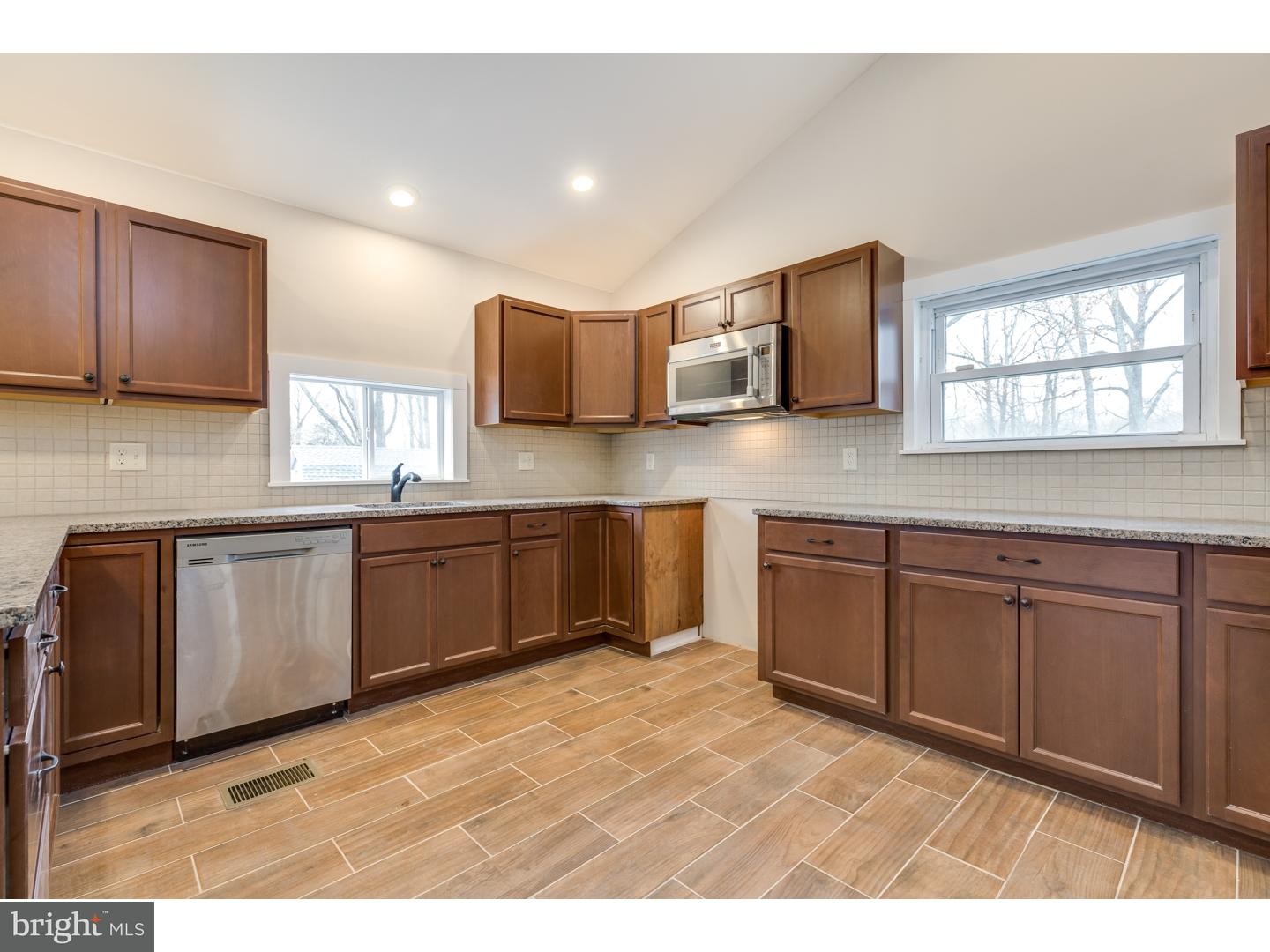 8 Pemberton Road Southampton, NJ 08088 - Photo 9 of 25 Gallery Image 9