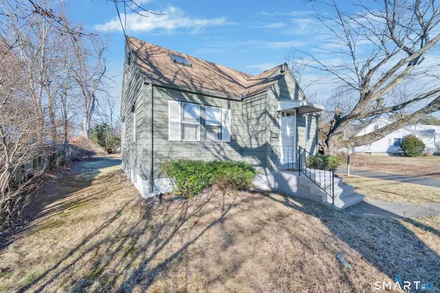 $299,900 | 110 Goodwin Street, East Hartford, CT 06108