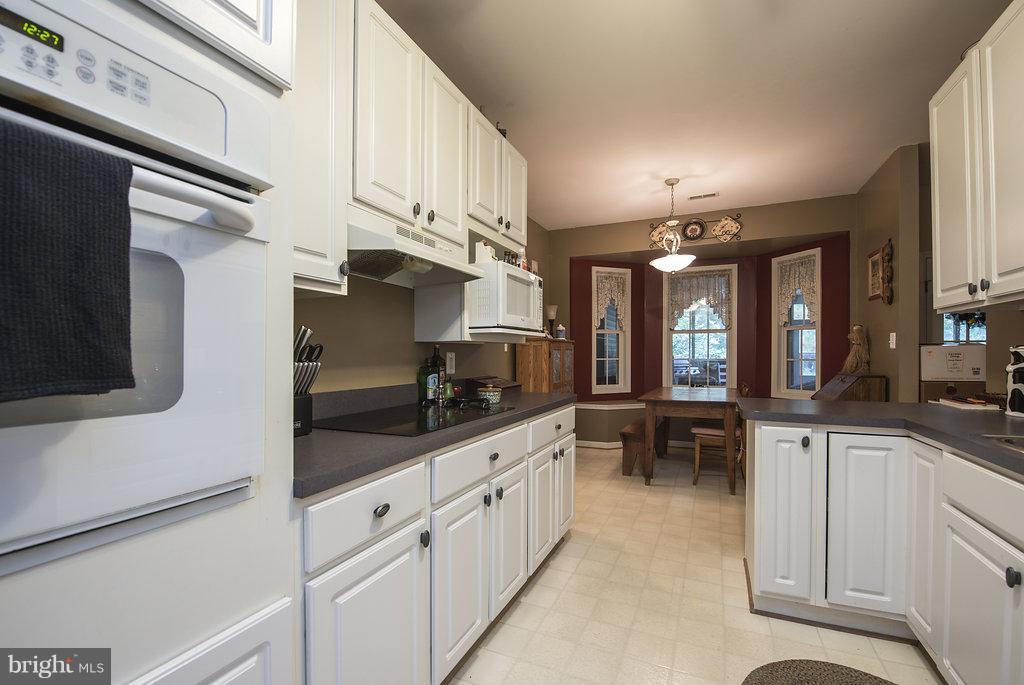 330 Sandy Ridge Road Fredericksburg, VA 22405 - Photo 8 of 30 Kitchen