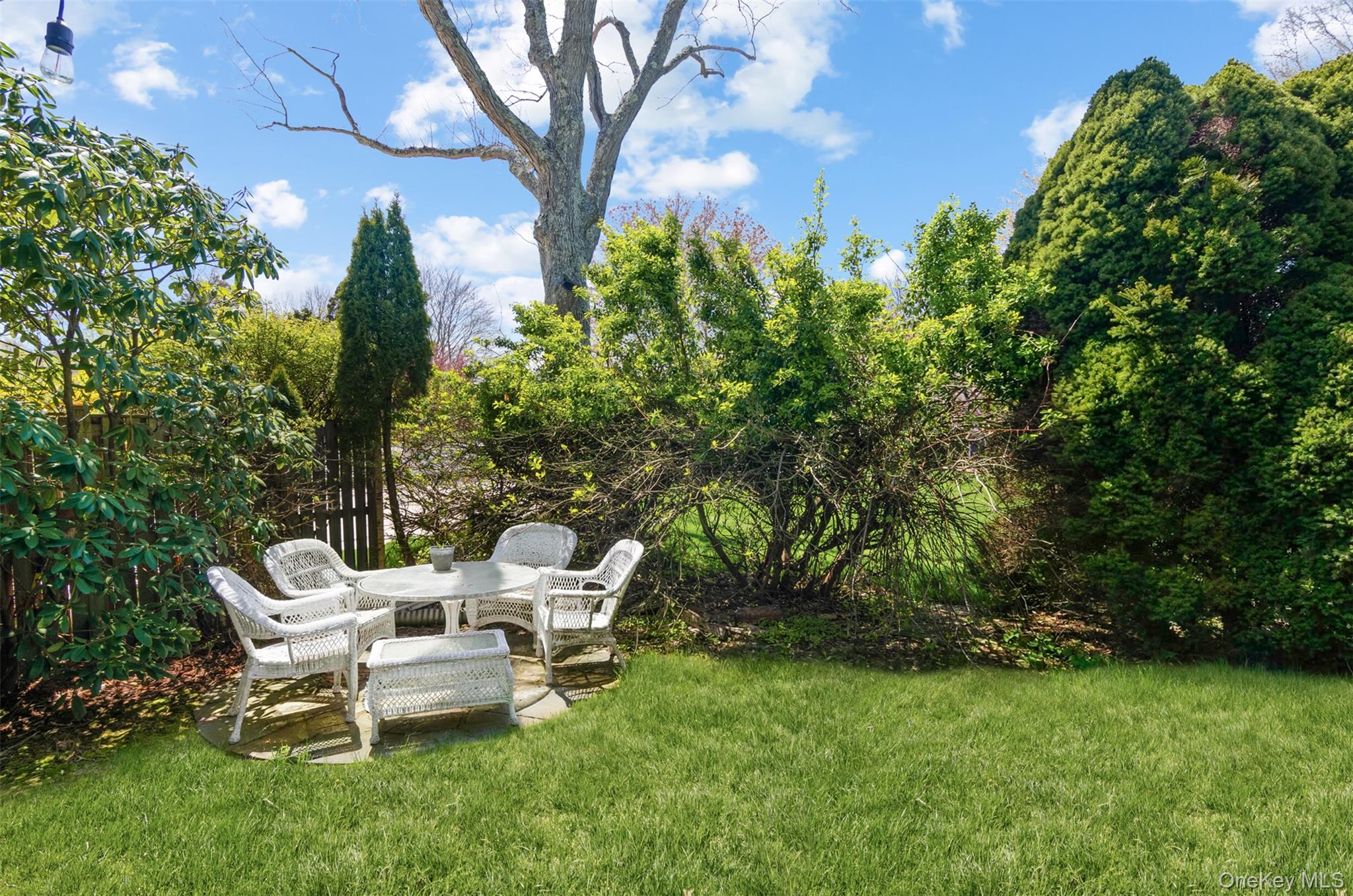 570 Hampton Road, Unit 31 Southampton, NY 11968 - Photo 17 of 20 Quiet private yard