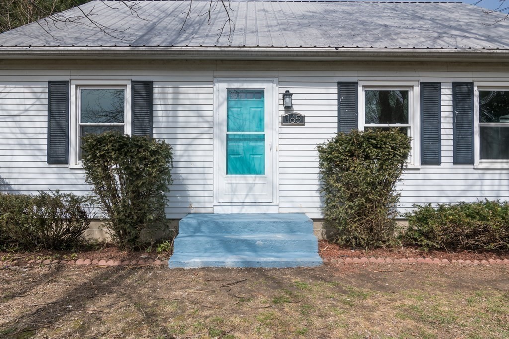 165 Barton Road Greenfield, MA 01301 - Photo 4 of 30 Gallery Image 4