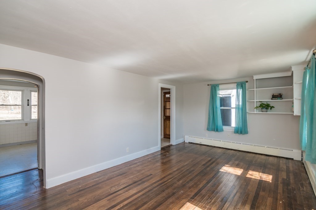 165 Barton Road Greenfield, MA 01301 - Photo 7 of 30 Gallery Image 7