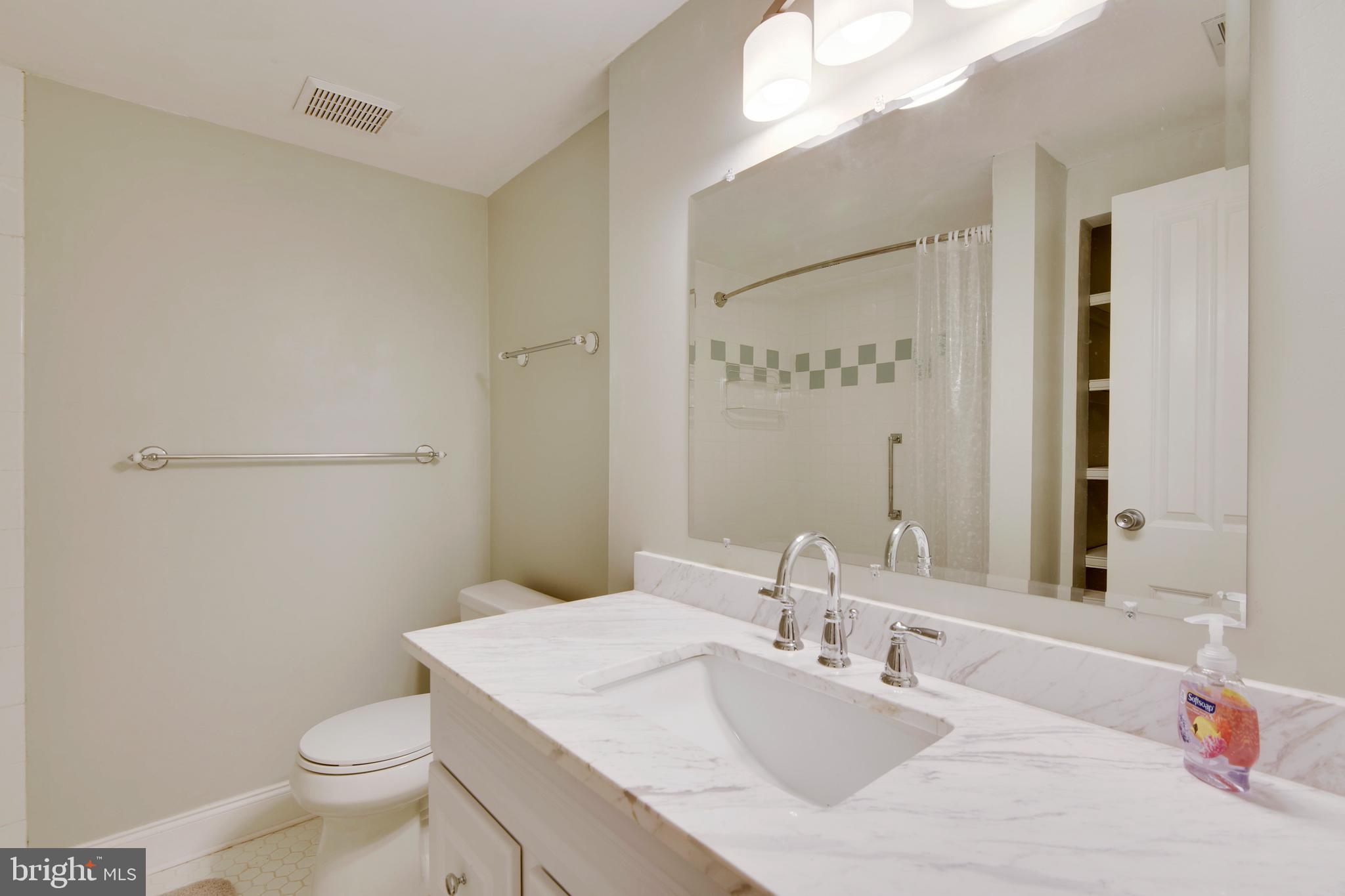 2572 Riva Road, Unit 18B Annapolis, MD 21401 - Photo 18 of 27