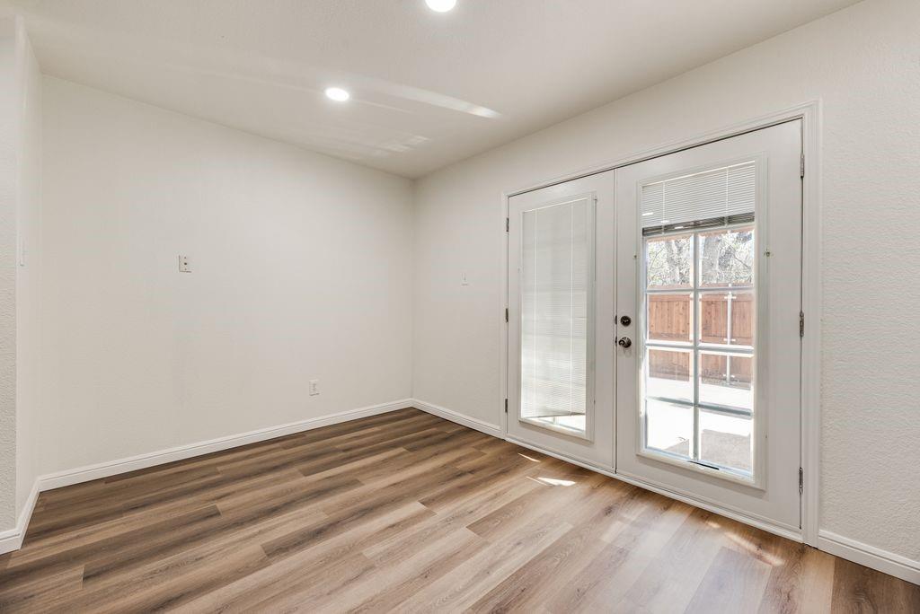 190 Merlin Way Euless, TX 76039 - Photo 14 of 39 Breakfast nook and patio doors