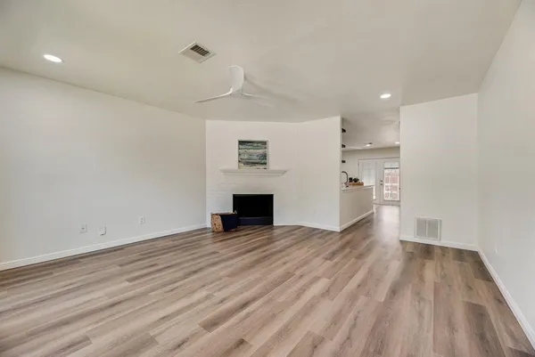 $285,000 | 190 Merlin Way, Euless, TX 76039