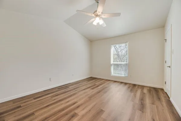 $285,000 | 190 Merlin Way, Euless, TX 76039