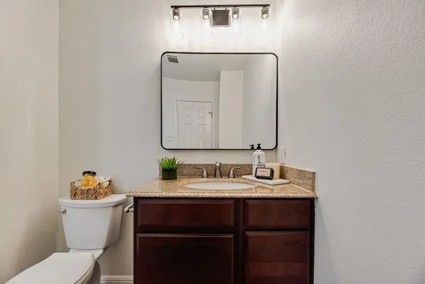 $285,000 | 190 Merlin Way, Euless, TX 76039