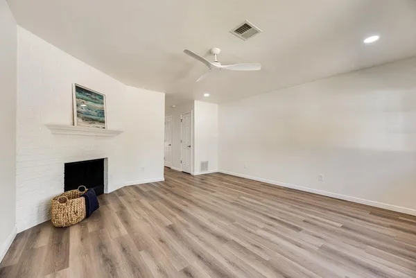 $285,000 | 190 Merlin Way, Euless, TX 76039