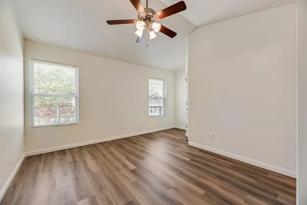 $285,000 | 190 Merlin Way, Euless, TX 76039