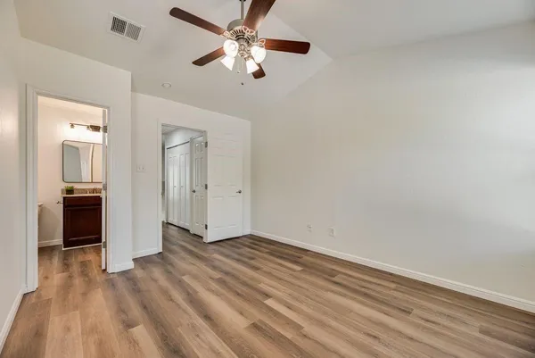 $285,000 | 190 Merlin Way, Euless, TX 76039