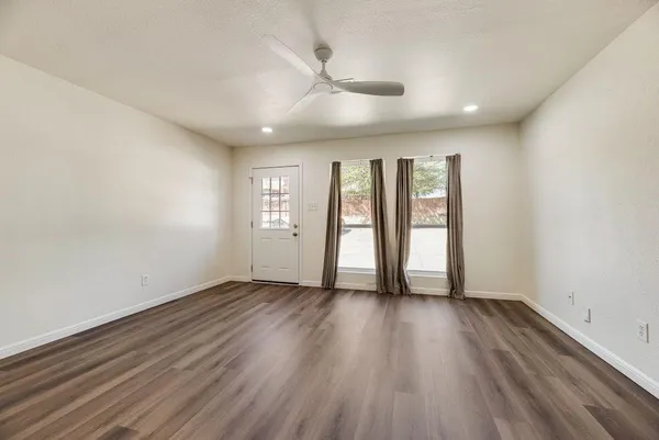 $285,000 | 190 Merlin Way, Euless, TX 76039