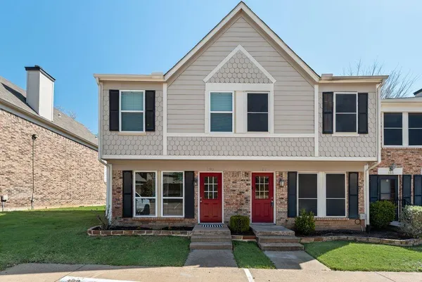 $285,000 | 190 Merlin Way, Euless, TX 76039