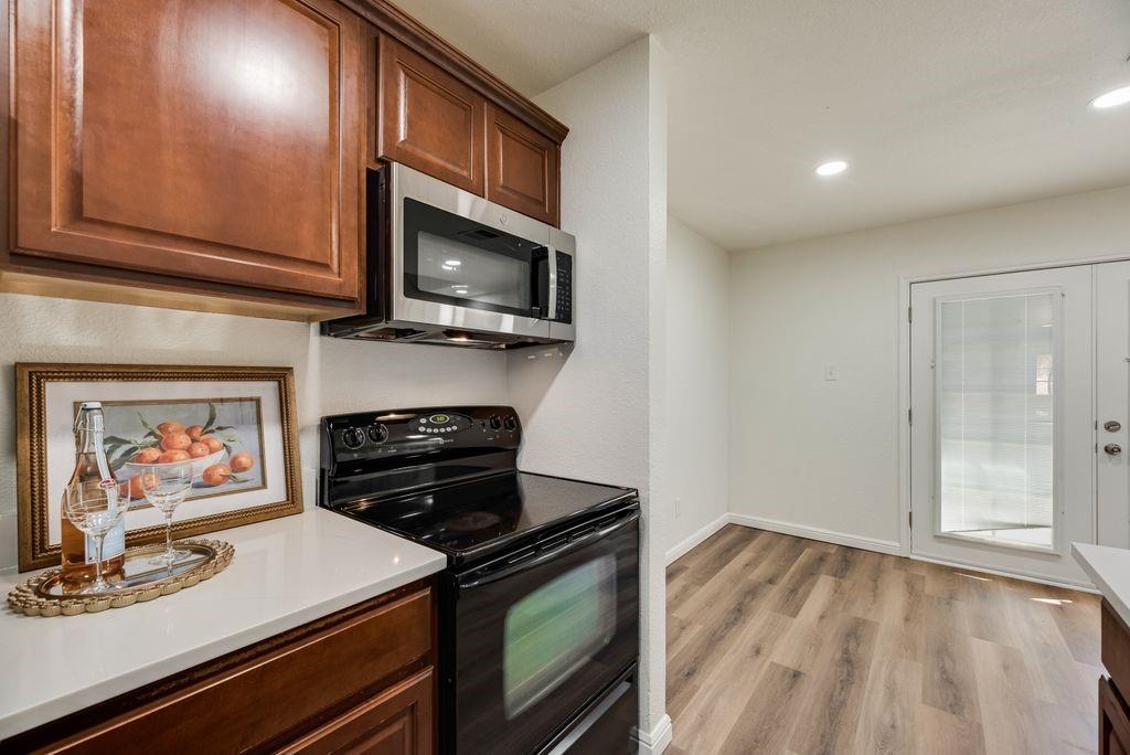 190 Merlin Way Euless, TX 76039 - Photo 7 of 39 View towards breakfast nook