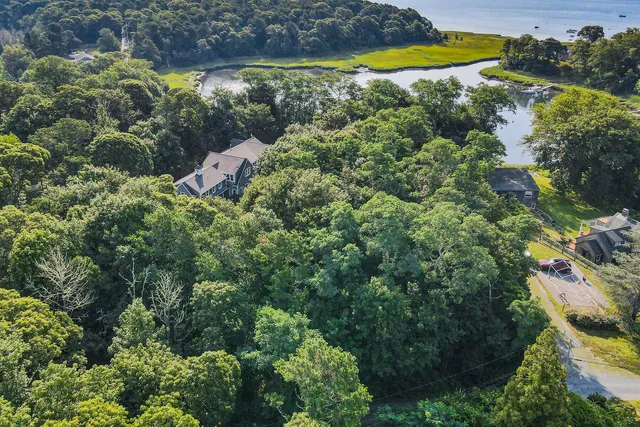 $999,990 | 7 Lockwood Lane, Orleans, MA 02653