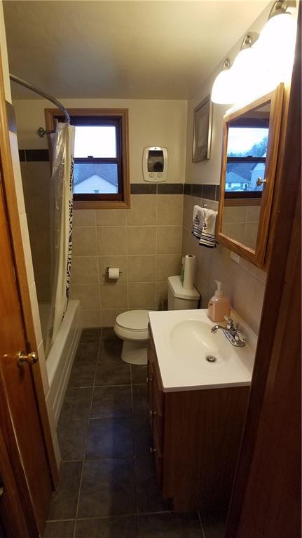 13 Spring Street Etna, PA 15223 - Photo 7 of 25 Bathroom