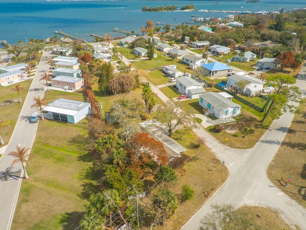 7380 129th Street Sebastian, FL 32958 - Photo 4 of 36 a view of lake view